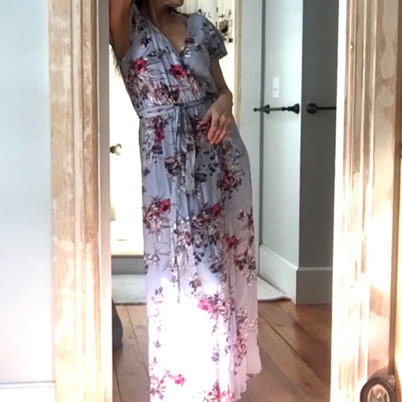 one clothing Dresses & Skirts - The prettiest floral maxi Summer dress!